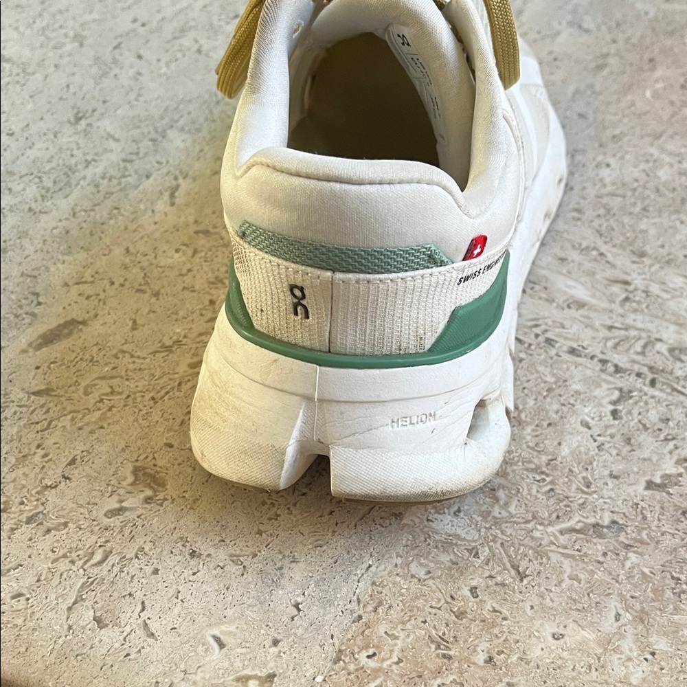 On Cloud Sneakers in White and Green - Picture 3 of 10